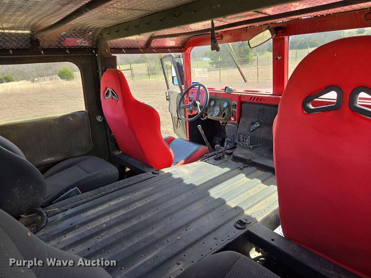 image for item DW8561 2006 Am General M1097R1 HMMWV SUV