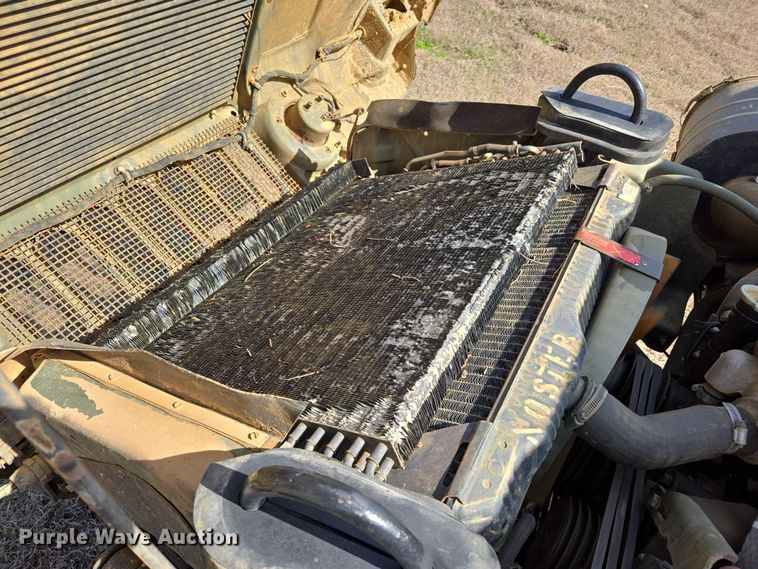 image for item DW8561 2006 Am General M1097R1 HMMWV SUV