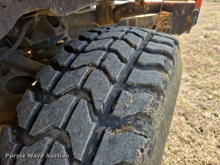 image for item DW8561 2006 Am General M1097R1 HMMWV SUV