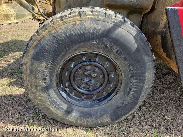 image for item DW8561 2006 Am General M1097R1 HMMWV SUV