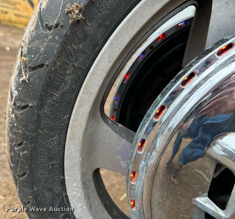 image for item DW8648 2006 Honda GL1800 motorcycle