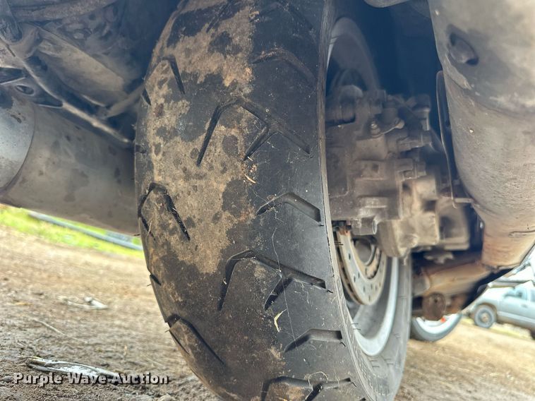 image for item DW8648 2006 Honda GL1800 motorcycle