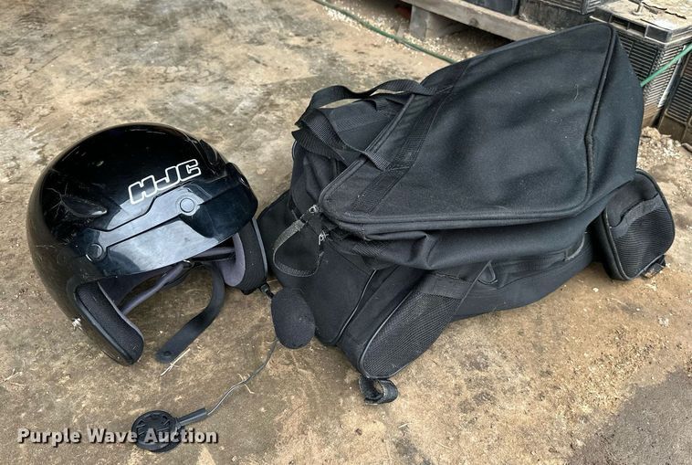 image for item DW8648 2006 Honda GL1800 motorcycle