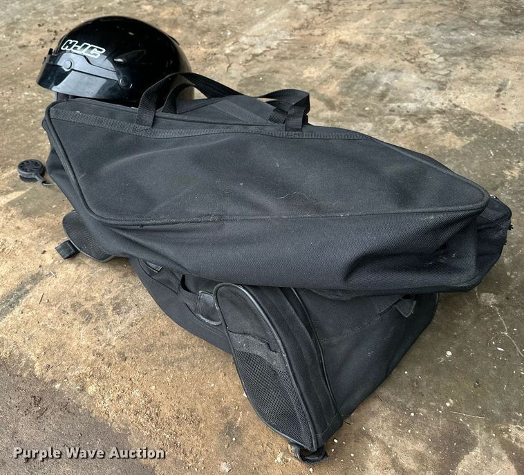 image for item DW8648 2006 Honda GL1800 motorcycle