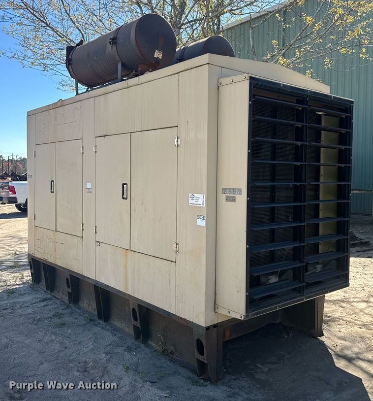 image for item EC3508 2003 Generac Power Systems Douele generator