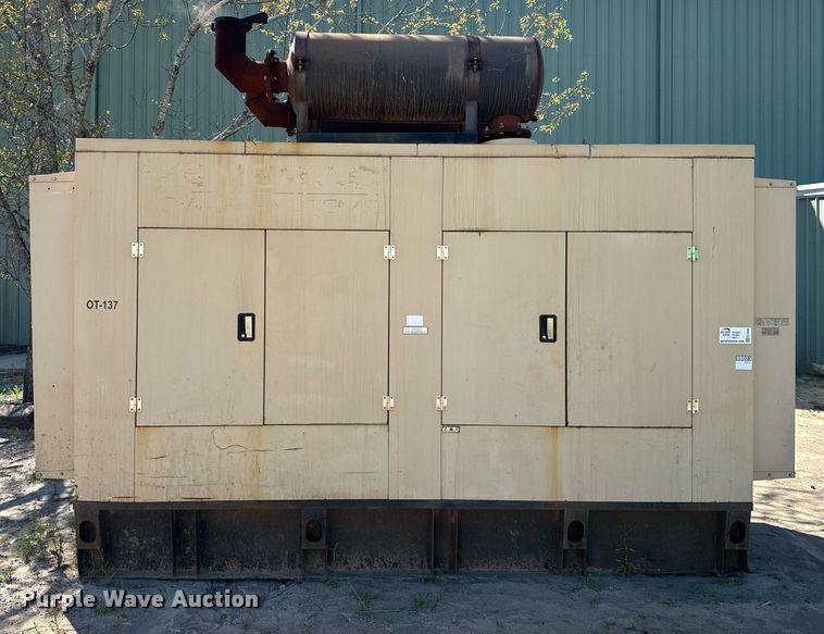 image for item EC3508 2003 Generac Power Systems Douele generator