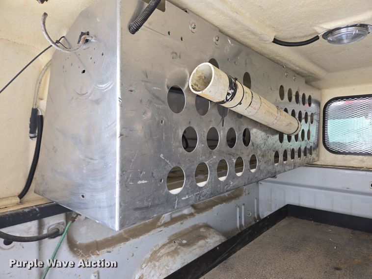 image for item EC4008 2014 Chevrolet Silverado 1500 pickup truck