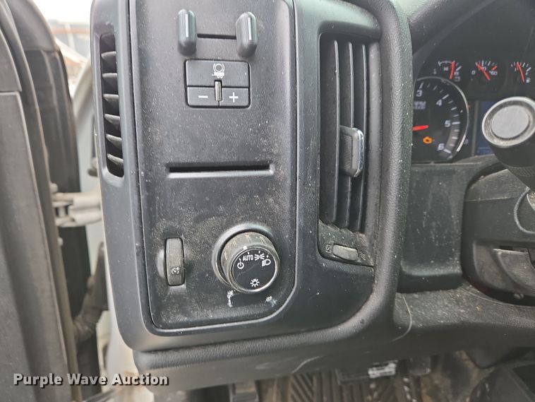 image for item EC4008 2014 Chevrolet Silverado 1500 pickup truck