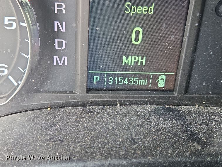 image for item EC4008 2014 Chevrolet Silverado 1500 pickup truck