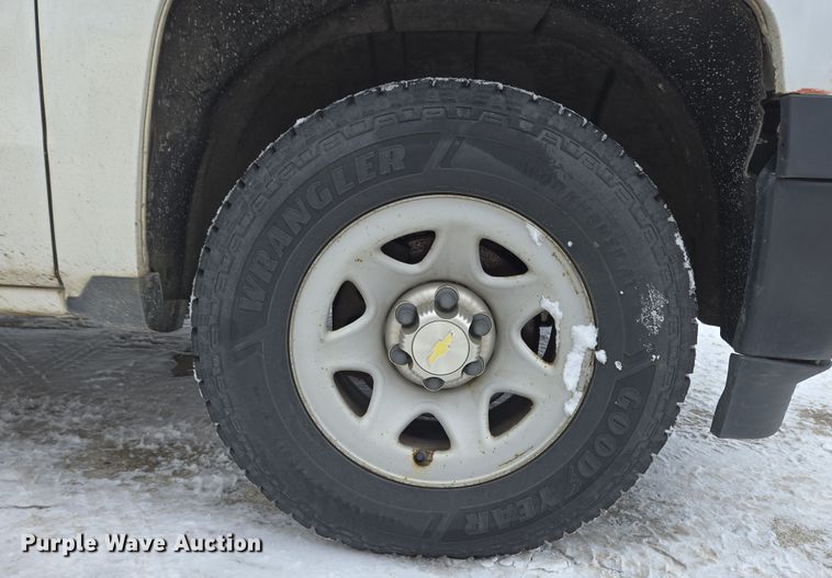 image for item EC4008 2014 Chevrolet Silverado 1500 pickup truck