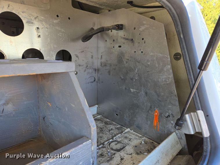 image for item EC4021 2015 Chevrolet Silverado 1500 utility bed pickup truck