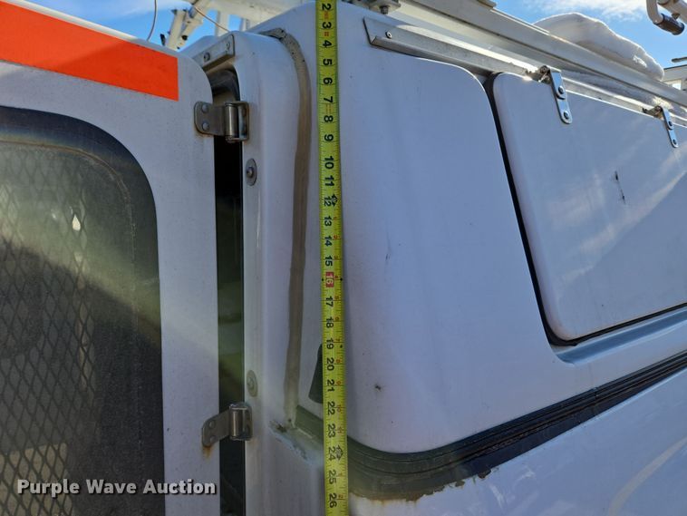 image for item EC4021 2015 Chevrolet Silverado 1500 utility bed pickup truck