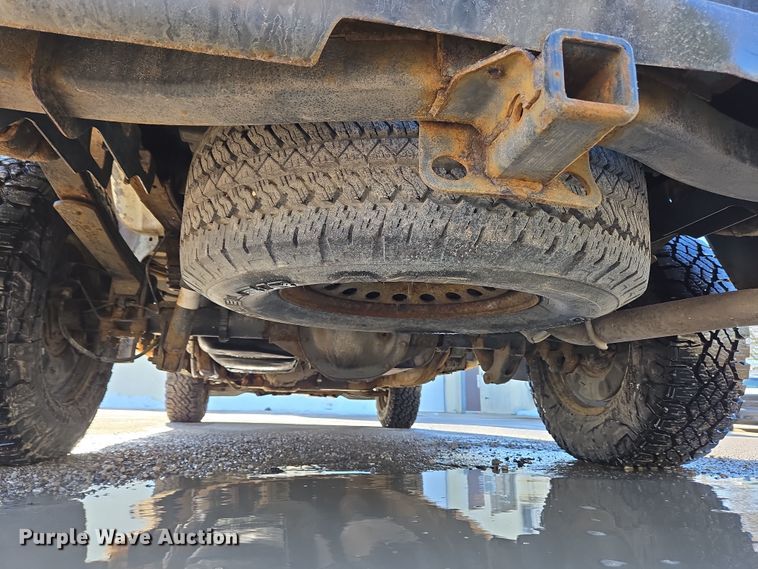 image for item EC4021 2015 Chevrolet Silverado 1500 utility bed pickup truck