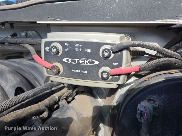 image for item EC4021 2015 Chevrolet Silverado 1500 utility bed pickup truck