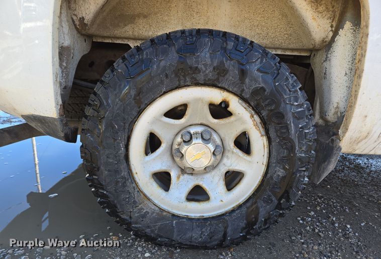 image for item EC4021 2015 Chevrolet Silverado 1500 utility bed pickup truck