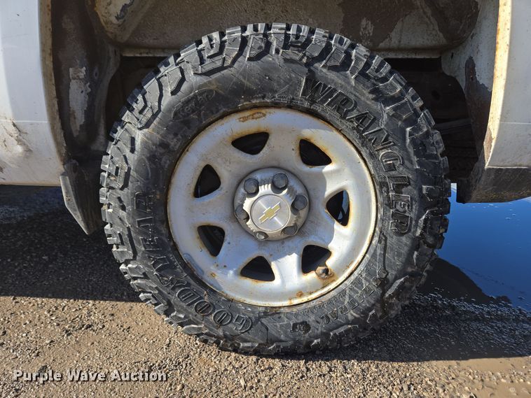 image for item EC4021 2015 Chevrolet Silverado 1500 utility bed pickup truck