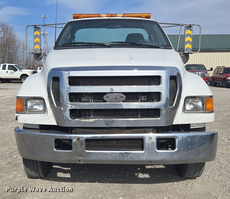 image for item EC4155 2005 Ford F650 Super Duty rollback truck