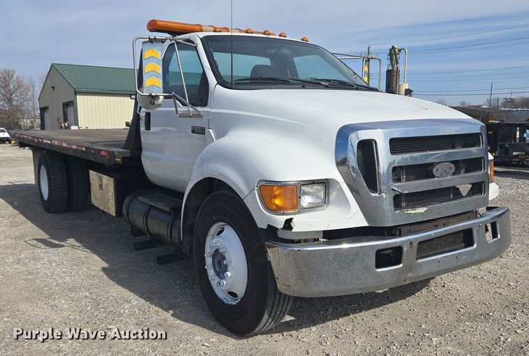 image for item EC4155 2005 Ford F650 Super Duty rollback truck