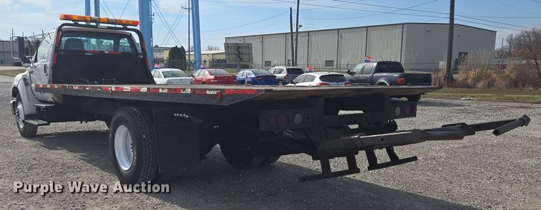 image for item EC4155 2005 Ford F650 Super Duty rollback truck