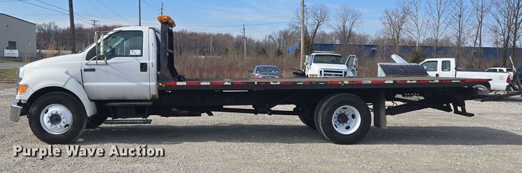 image for item EC4155 2005 Ford F650 Super Duty rollback truck