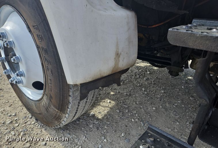 image for item EC4155 2005 Ford F650 Super Duty rollback truck