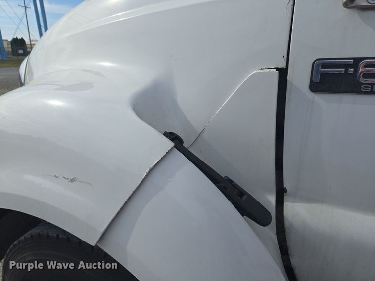 image for item EC4155 2005 Ford F650 Super Duty rollback truck