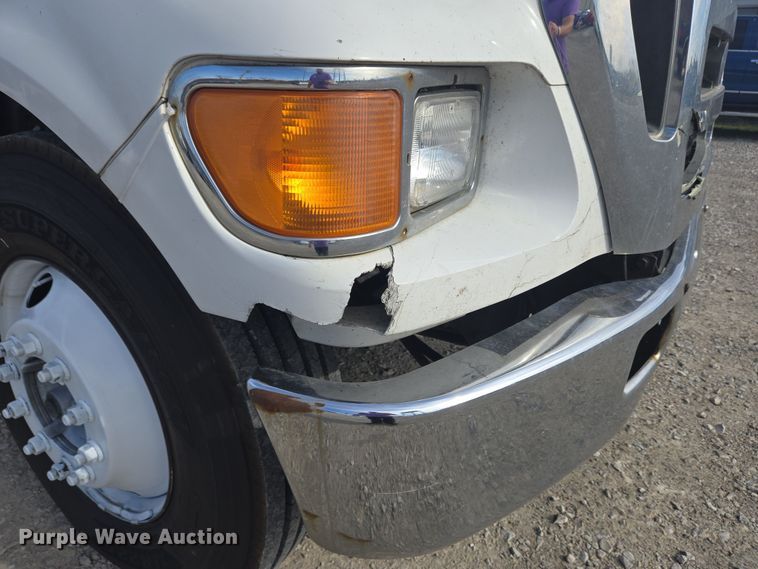 image for item EC4155 2005 Ford F650 Super Duty rollback truck