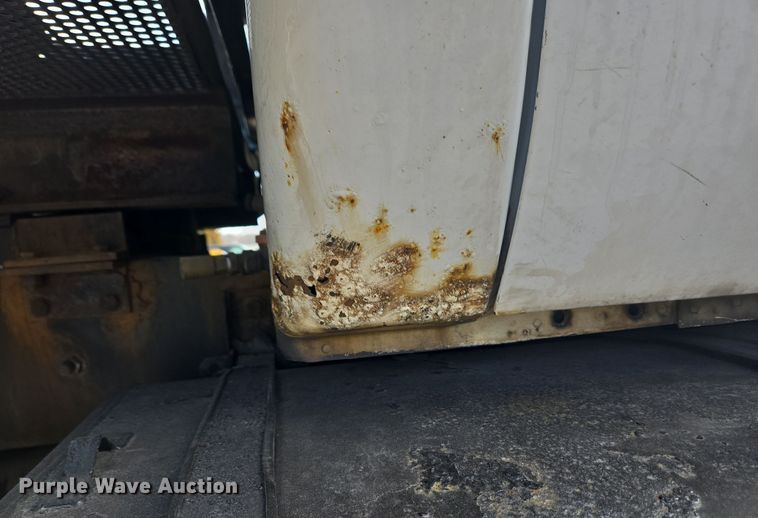 image for item EC4155 2005 Ford F650 Super Duty rollback truck