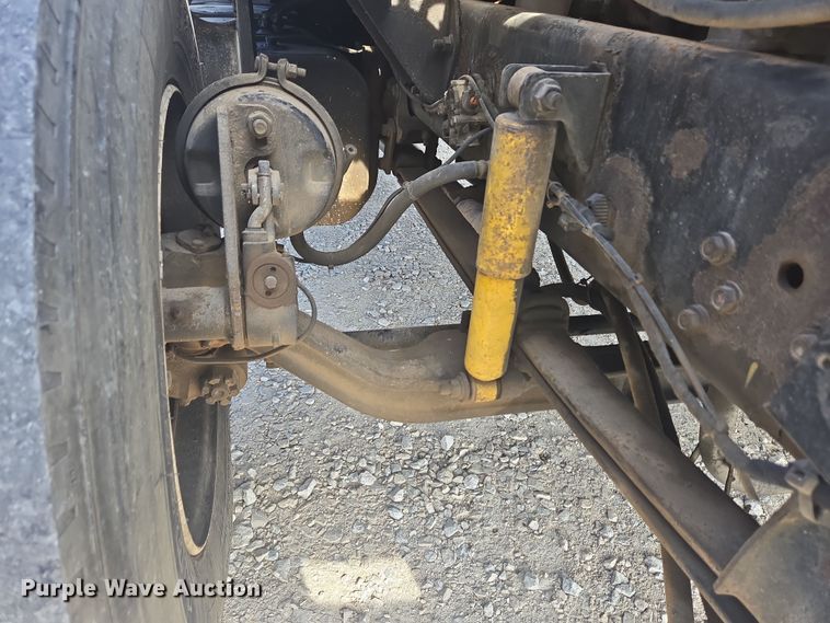 image for item EC4155 2005 Ford F650 Super Duty rollback truck