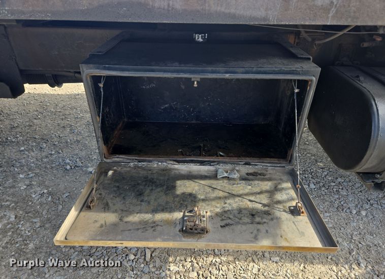 image for item EC4155 2005 Ford F650 Super Duty rollback truck