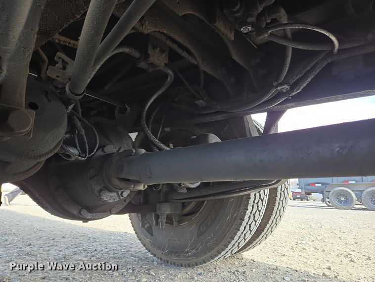 image for item EC4155 2005 Ford F650 Super Duty rollback truck