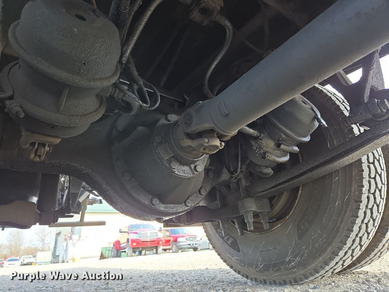 image for item EC4155 2005 Ford F650 Super Duty rollback truck