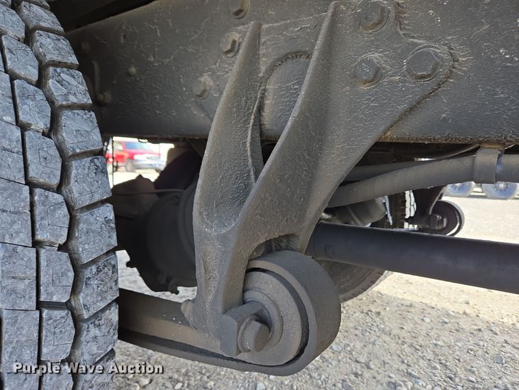 image for item EC4155 2005 Ford F650 Super Duty rollback truck