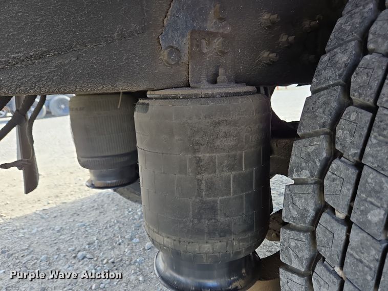 image for item EC4155 2005 Ford F650 Super Duty rollback truck