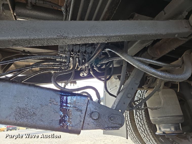 image for item EC4155 2005 Ford F650 Super Duty rollback truck