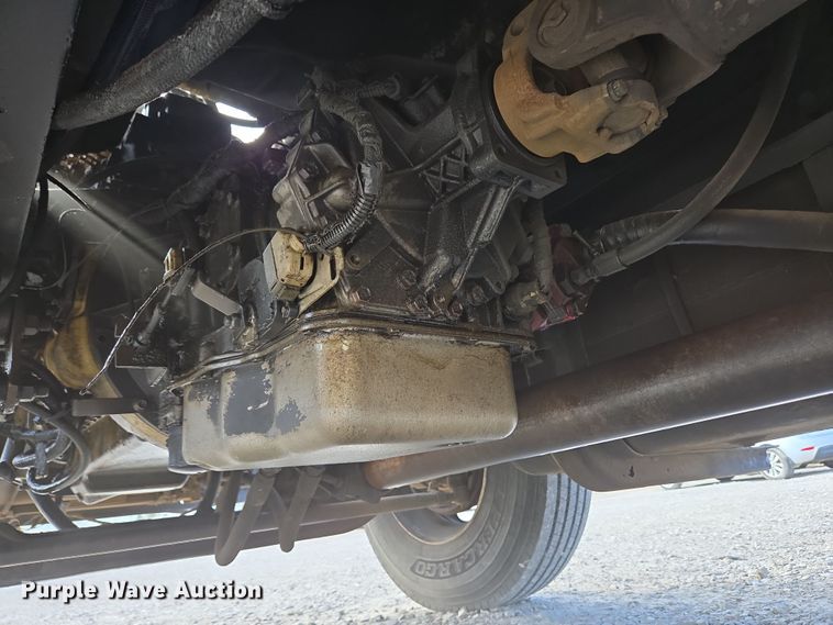 image for item EC4155 2005 Ford F650 Super Duty rollback truck