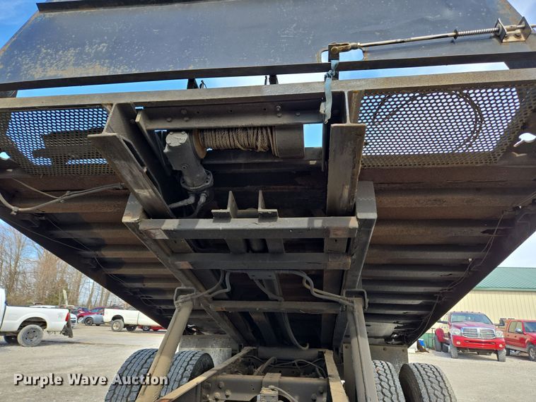 image for item EC4155 2005 Ford F650 Super Duty rollback truck