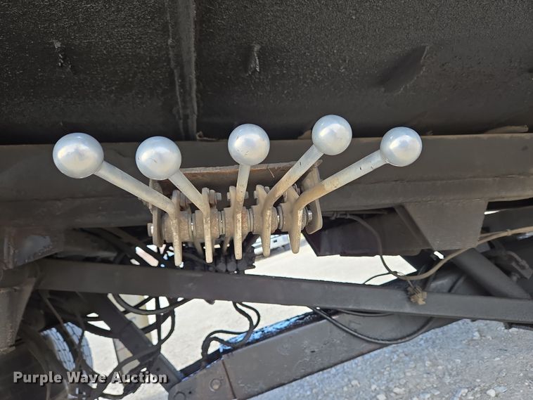 image for item EC4155 2005 Ford F650 Super Duty rollback truck