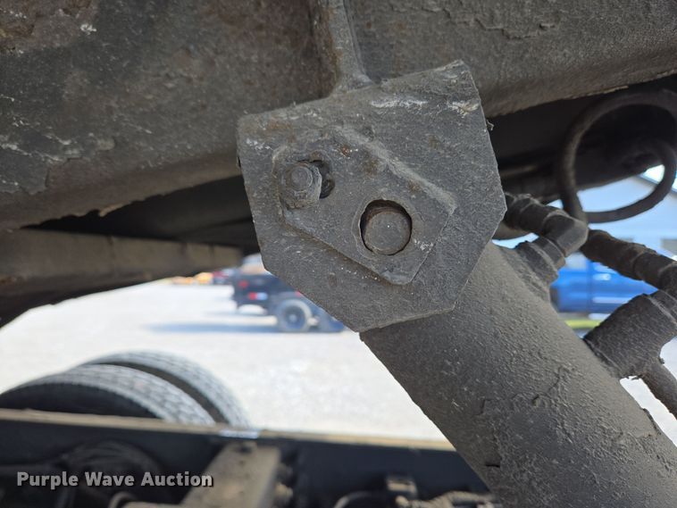 image for item EC4155 2005 Ford F650 Super Duty rollback truck