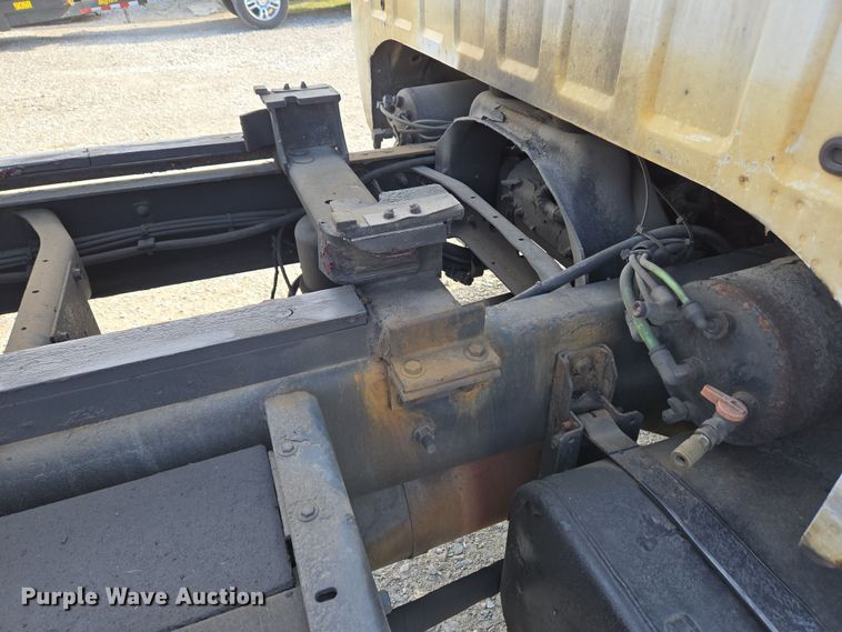 image for item EC4155 2005 Ford F650 Super Duty rollback truck