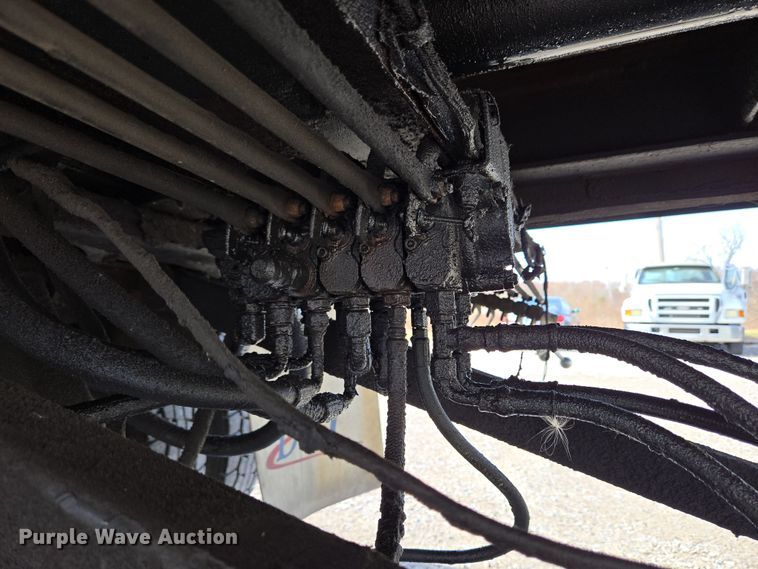 image for item EC4155 2005 Ford F650 Super Duty rollback truck