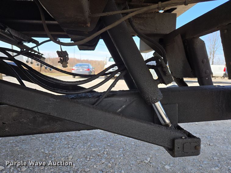 image for item EC4155 2005 Ford F650 Super Duty rollback truck