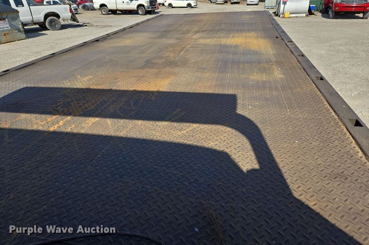 image for item EC4155 2005 Ford F650 Super Duty rollback truck