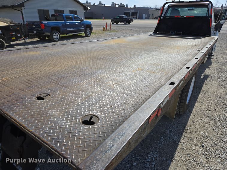 image for item EC4155 2005 Ford F650 Super Duty rollback truck