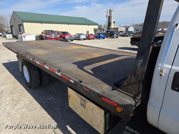 image for item EC4155 2005 Ford F650 Super Duty rollback truck