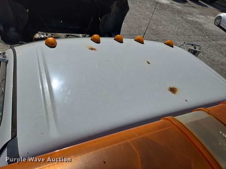 image for item EC4155 2005 Ford F650 Super Duty rollback truck