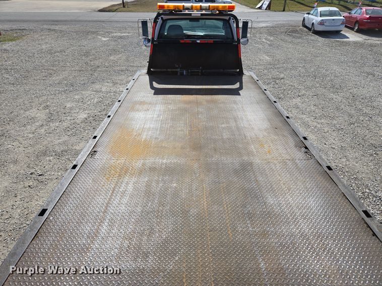 image for item EC4155 2005 Ford F650 Super Duty rollback truck