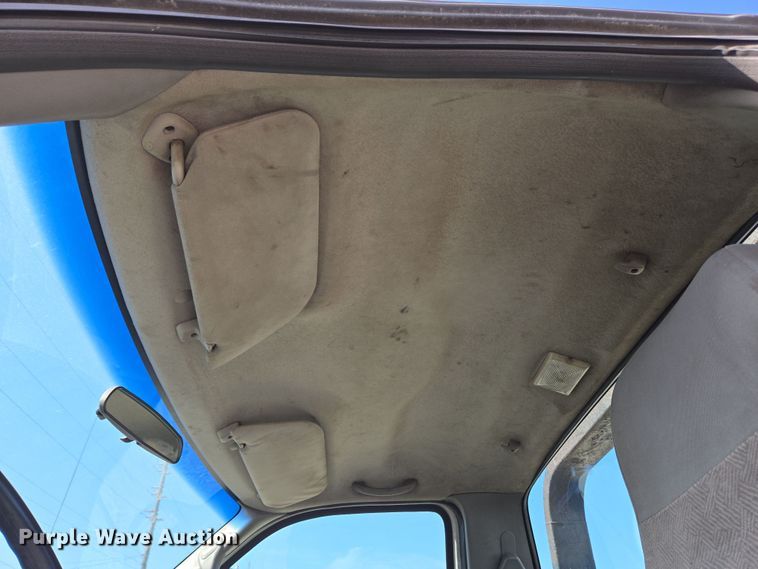 image for item EC4155 2005 Ford F650 Super Duty rollback truck