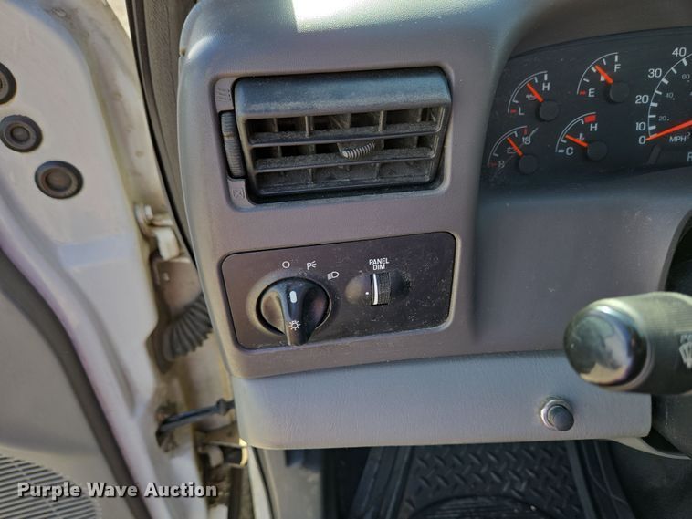 image for item EC4155 2005 Ford F650 Super Duty rollback truck