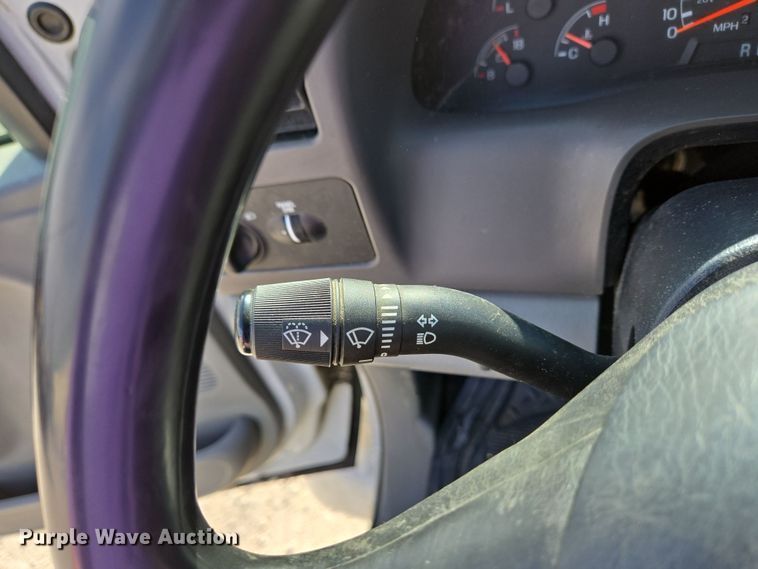 image for item EC4155 2005 Ford F650 Super Duty rollback truck